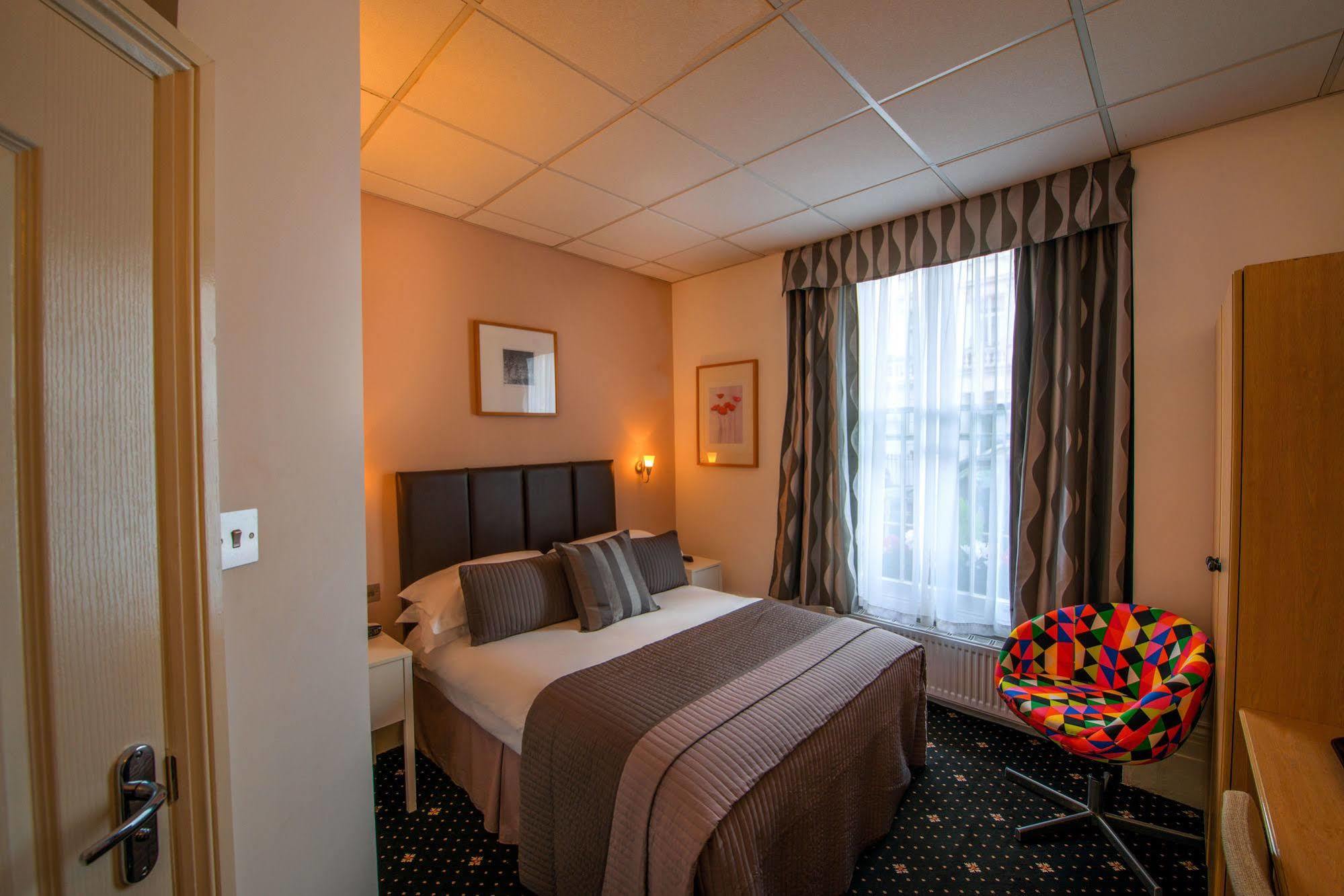 เดอะ เมลิทา Hotel ลอนดอน ภายนอก รูปภาพ