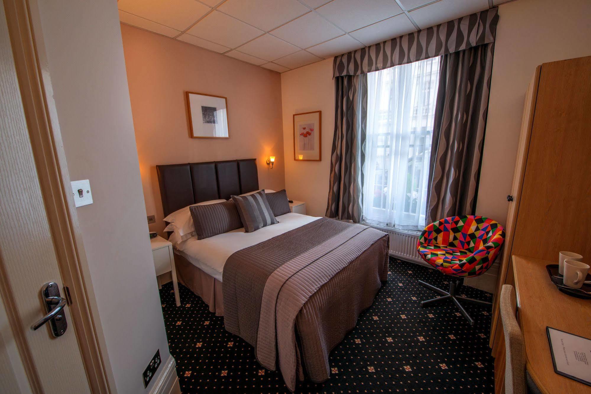 เดอะ เมลิทา Hotel ลอนดอน ภายนอก รูปภาพ